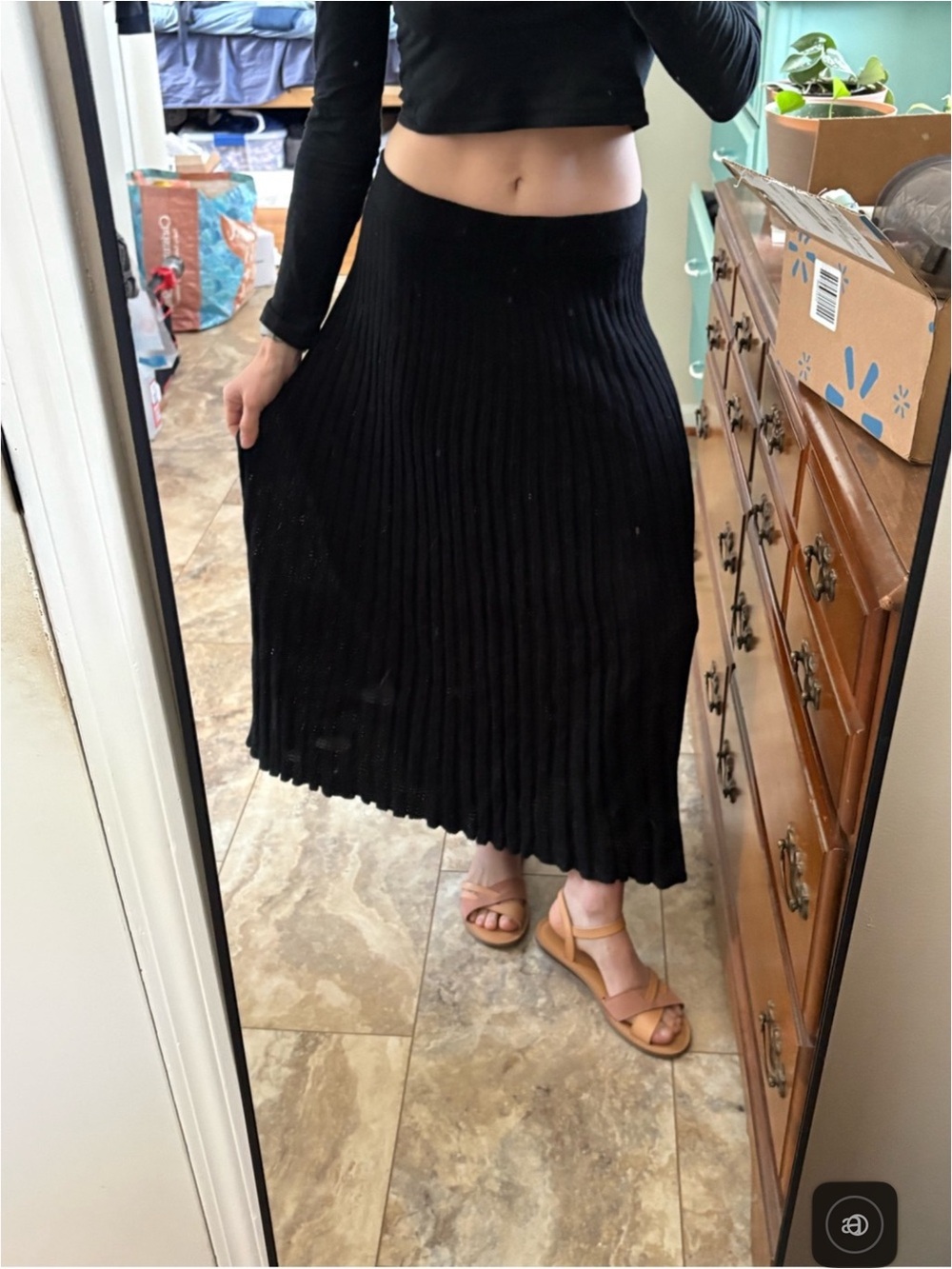 T Tahari Black Ribbed Midi Skirt